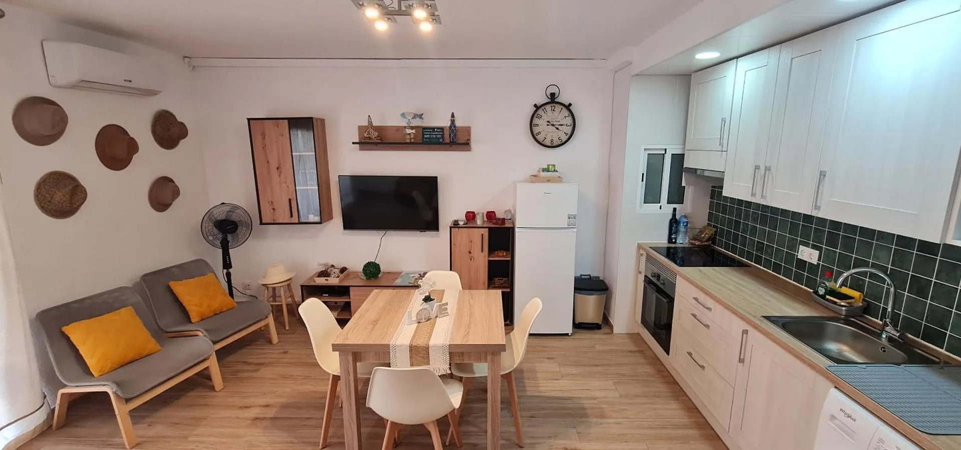 Luengihouse - Espectacular Apartamento Con Piscina Lloret de Mar 0*,  Spain