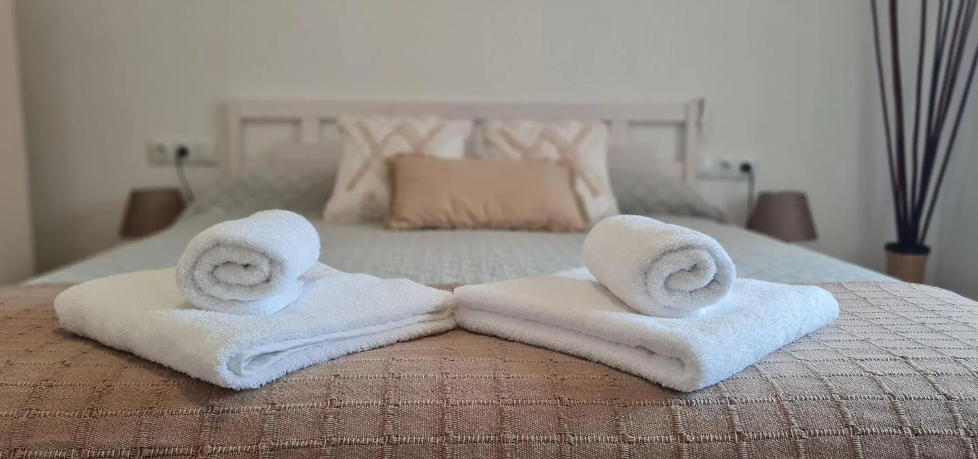 Luengihouse - Espectacular Apartamento Con Piscina Lloret de Mar 0*,  Spain